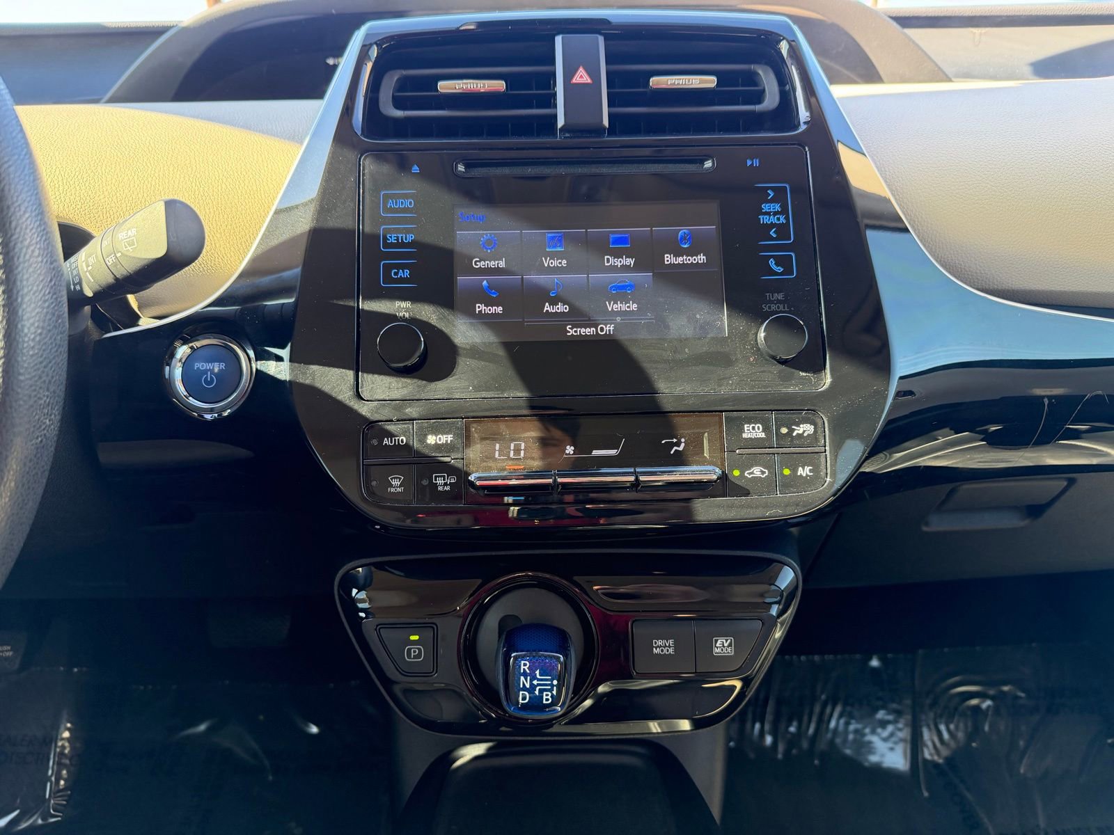 Used 2019 Toyota Prius LE image 15