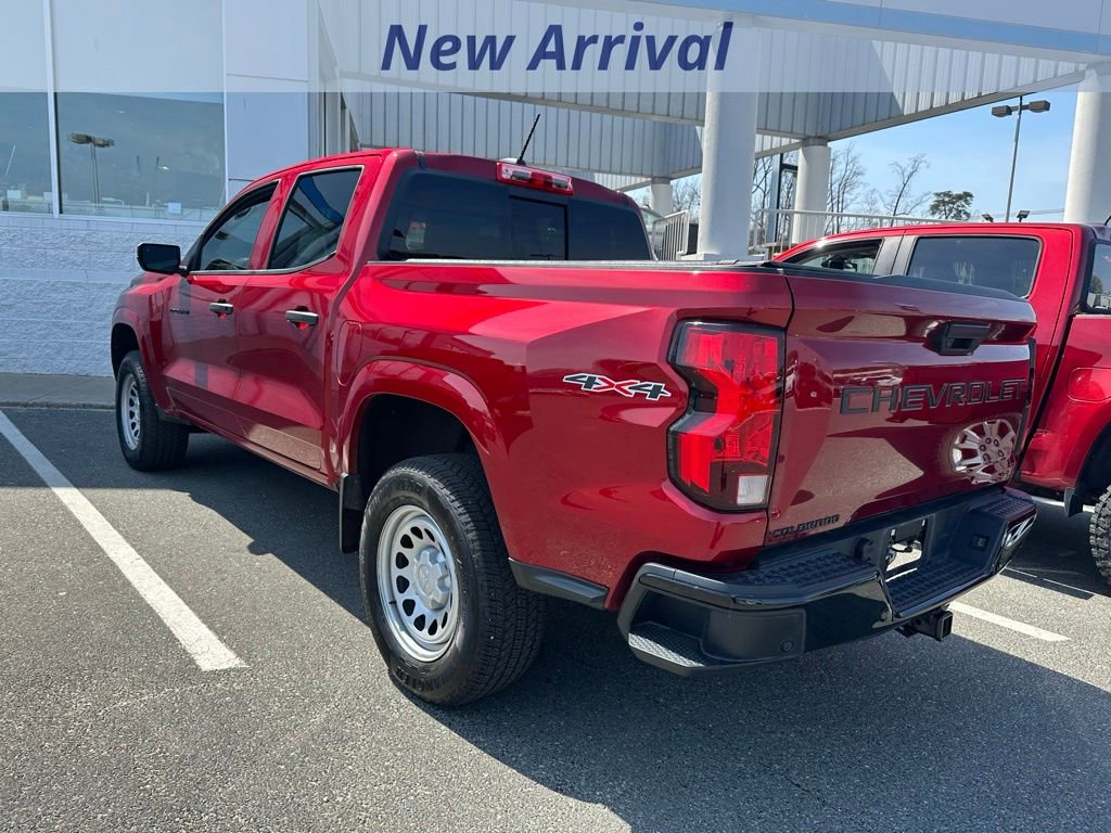 Used 2025 Chevrolet Colorado W/T w/ Advanced Trailering Package image 4