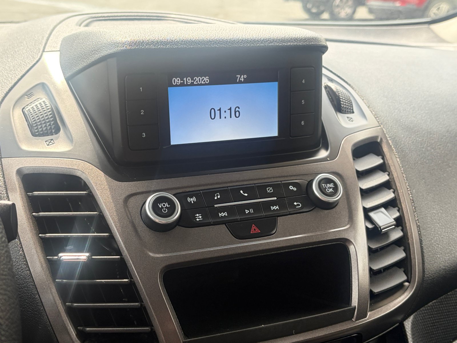 Used 2023 Ford Transit Connect XL FWD image 18