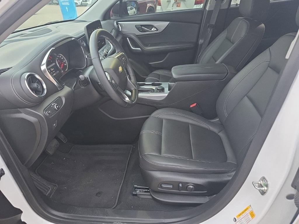 Used 2024 Chevrolet Blazer LT w/ Sound & Technology Package image 12
