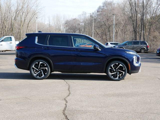 Used 2022 Mitsubishi Outlander SE image 8