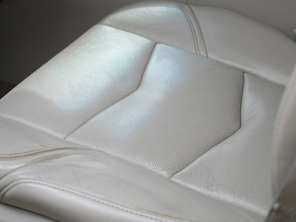 Used 2017 Cadillac Escalade ESV Premium Luxury image 11