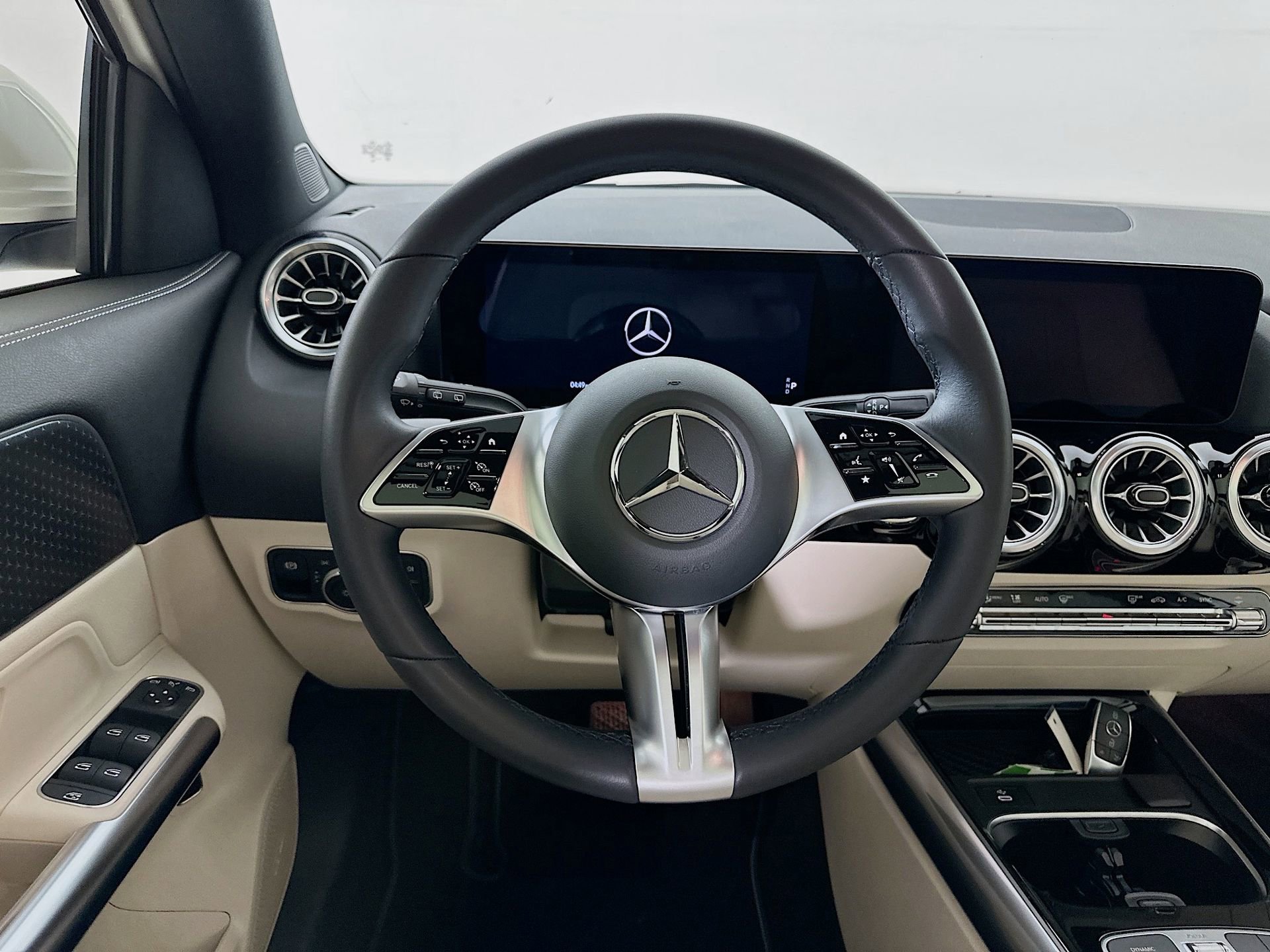 Certified 2025 Mercedes-Benz GLA 250 image 24