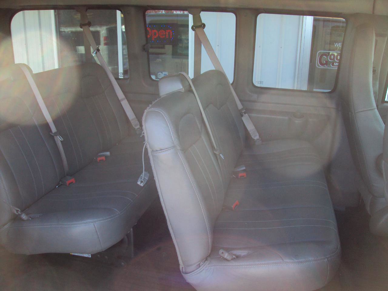 Used 2019 Chevrolet Express 3500 LS RWD image 11