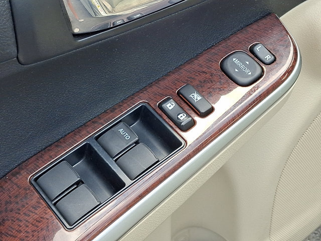 Used 2013 Toyota Camry XLE w/ Leather Pkg FWD image 14