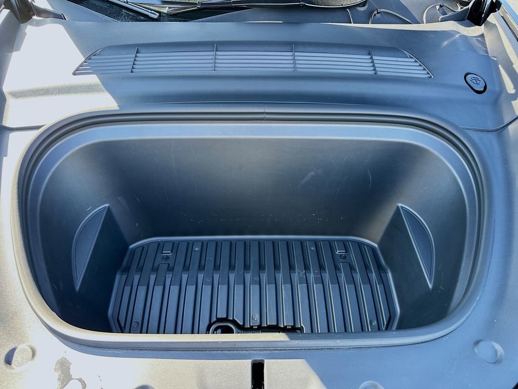 Used 2024 Tesla Model Y Long Range image 28