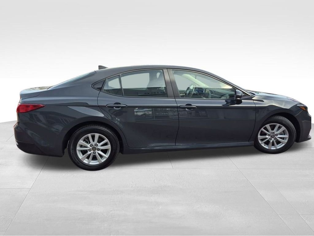 Used 2025 Toyota Camry Hybrid image 9