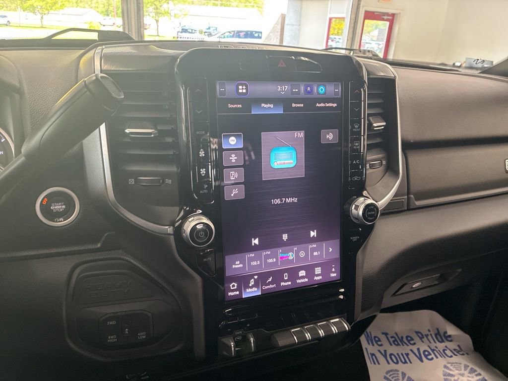 Used 2025 RAM 2500 Big Horn AWD/4WD image 45