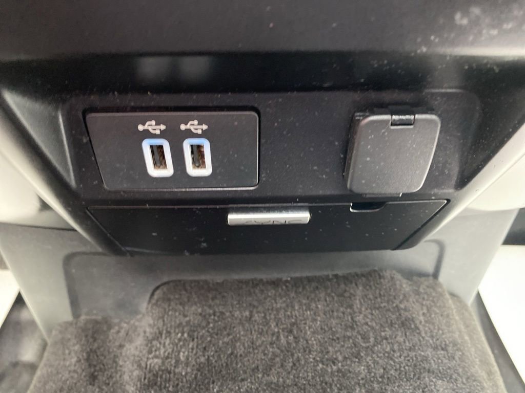 Used 2018 Ford F150 XLT w/ Equipment Group 302A Luxury AWD/4WD image 37