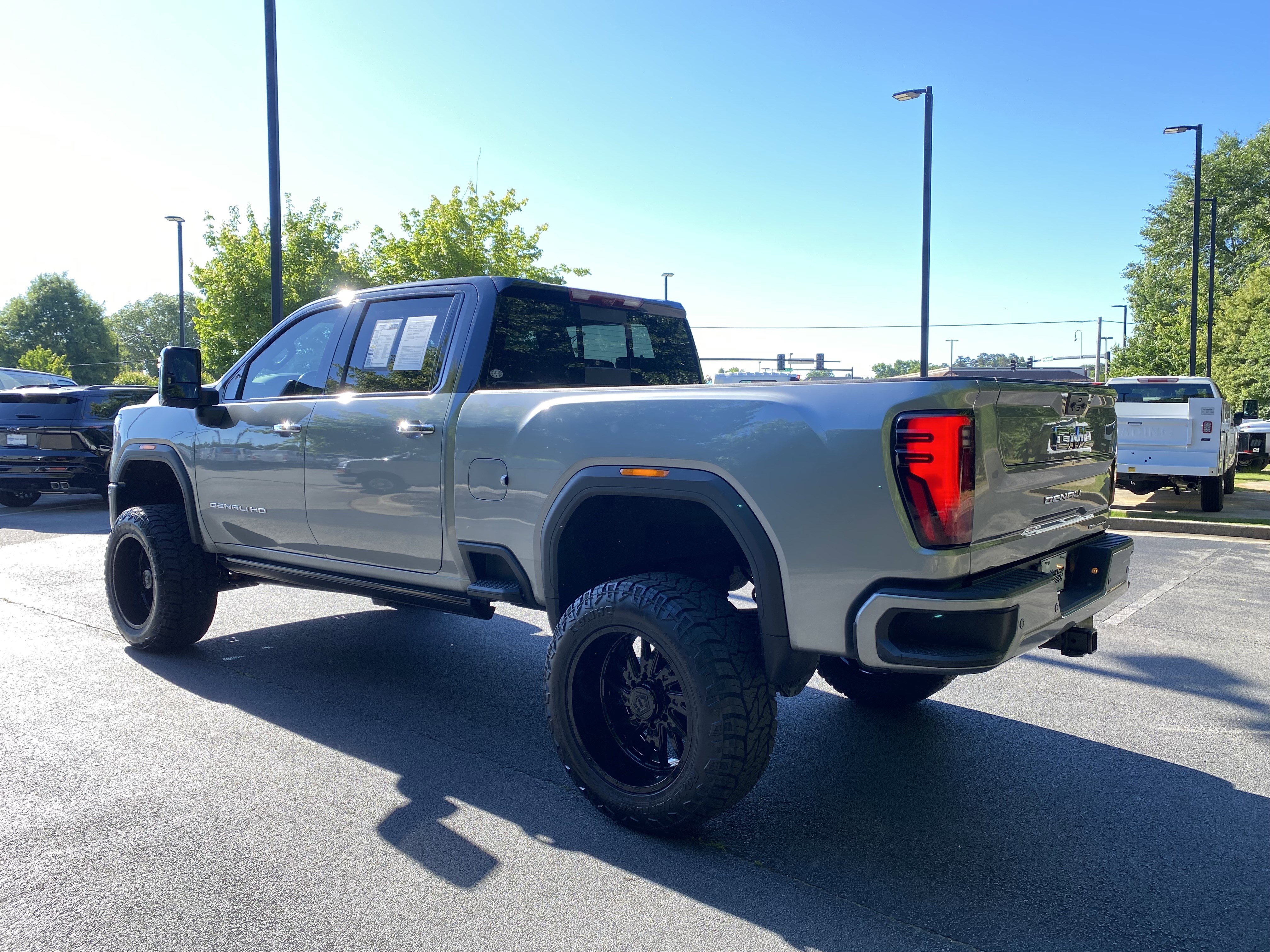 Used 2025 GMC Sierra 2500 Denali Ultimate AWD/4WD image 7