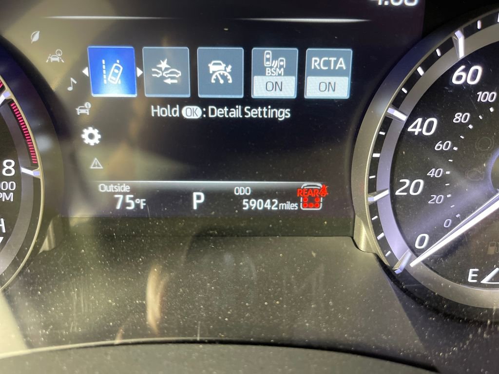 Used 2024 Toyota Highlander XLE AWD/4WD image 19