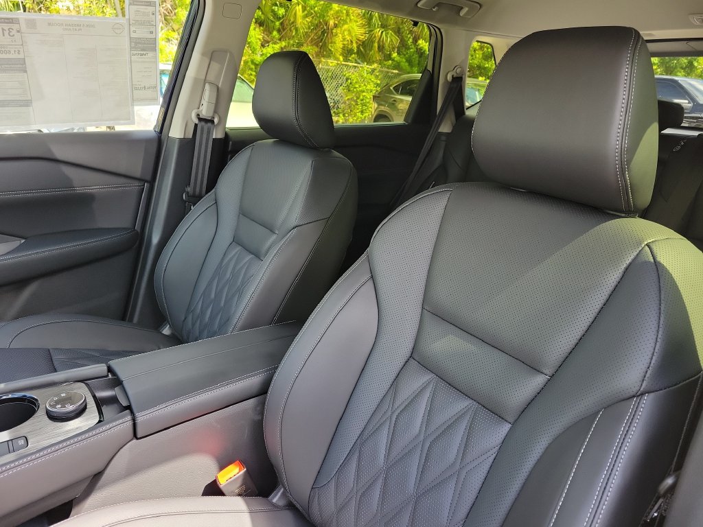 New 2026 Nissan Rogue Platinum AWD/4WD image 25