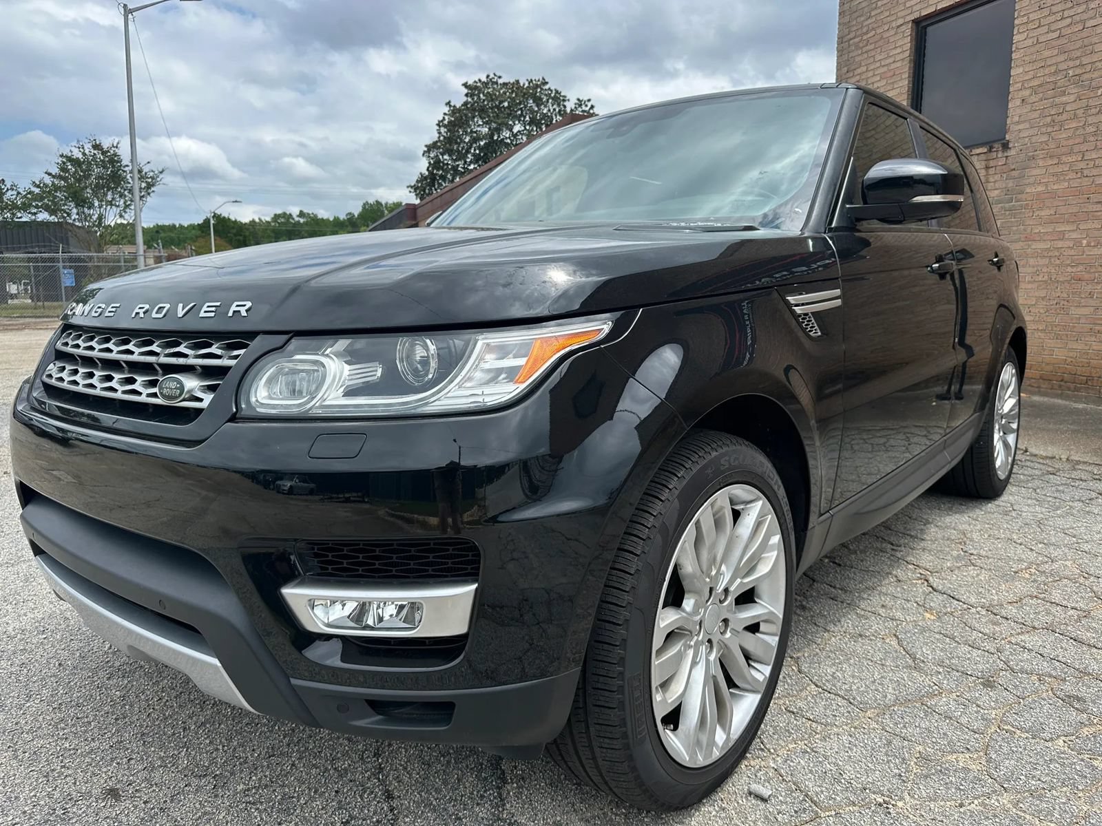 Used 2015 Land Rover Range Rover Sport HSE AWD/4WD image 5