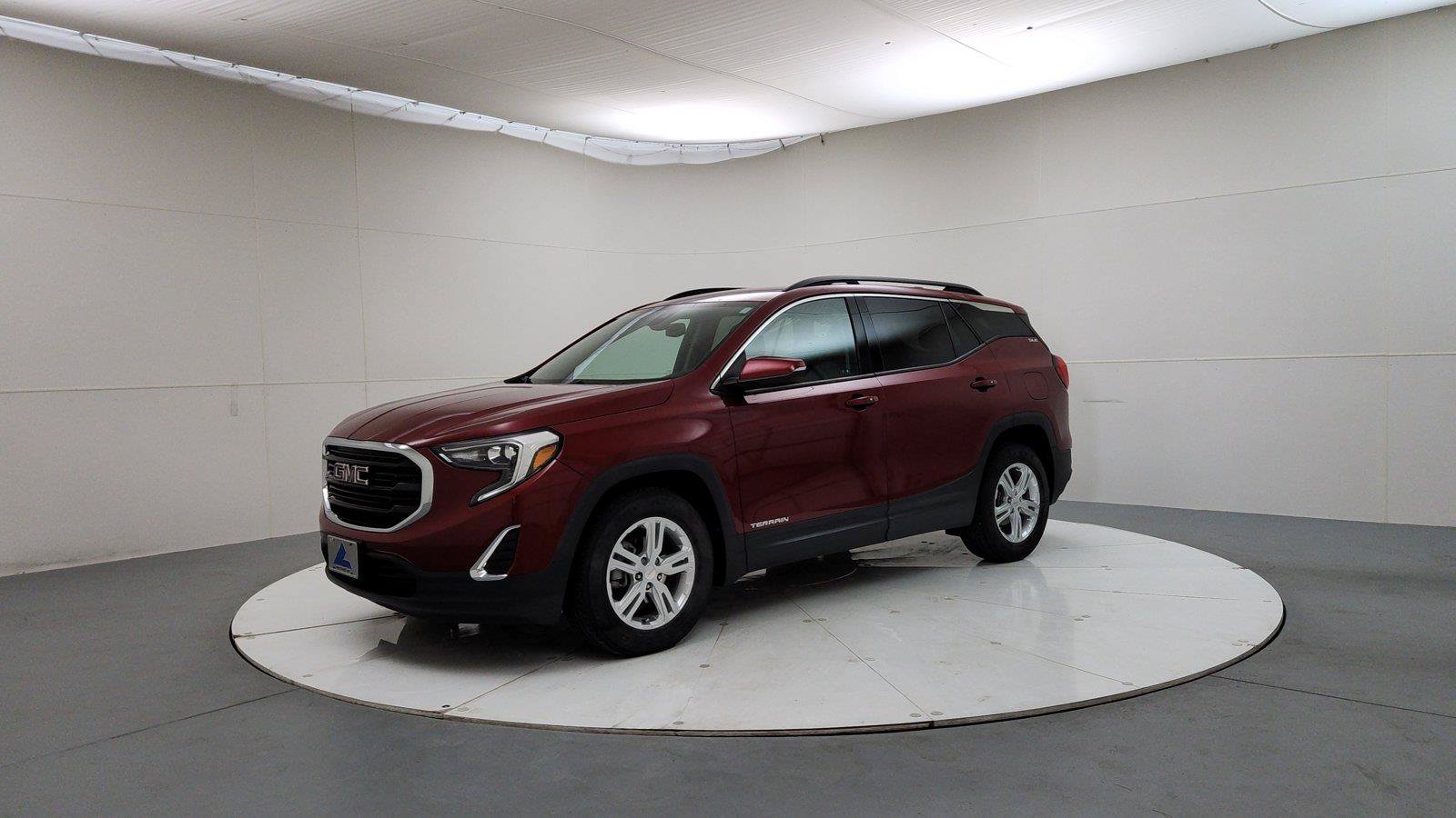 Used 2020 GMC Terrain SLE w/ Driver Convenience Package FWD image 3