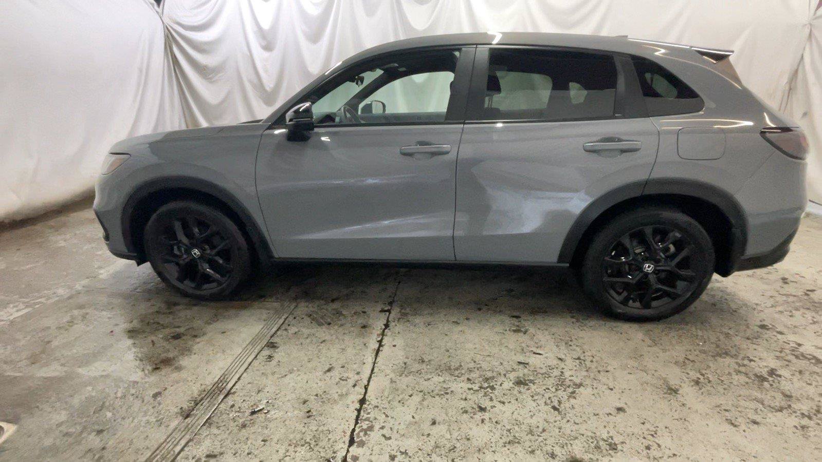 Certified 2025 Honda HR-V Sport image 13