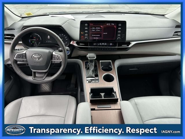 Used 2024 Toyota Sienna XLE FWD image 20