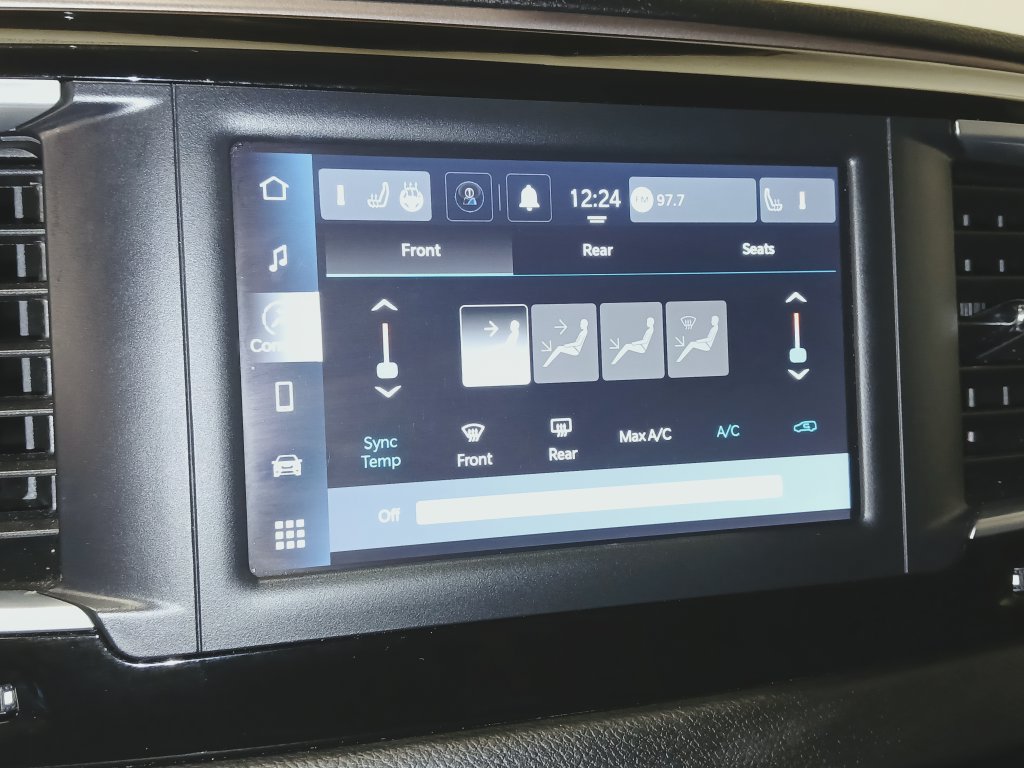 Used 2024 Chrysler Voyager LX FWD image 24