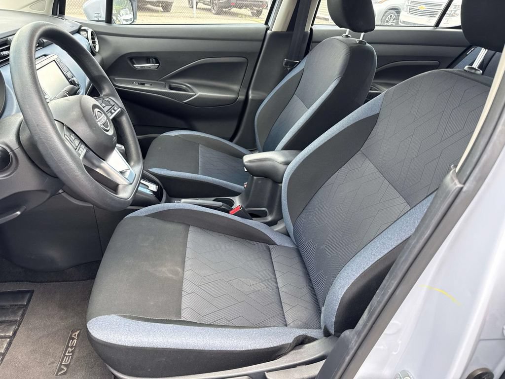 Used 2025 Nissan Versa SV w/ Trunk Package FWD image 19