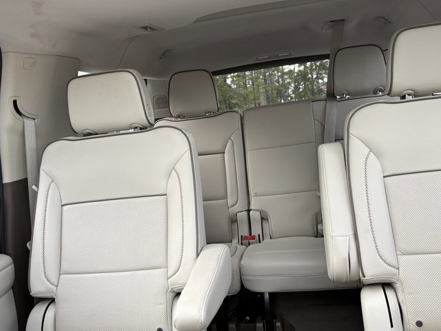 Used 2021 GMC Yukon XL Denali w/ Denali Premium Package image 19