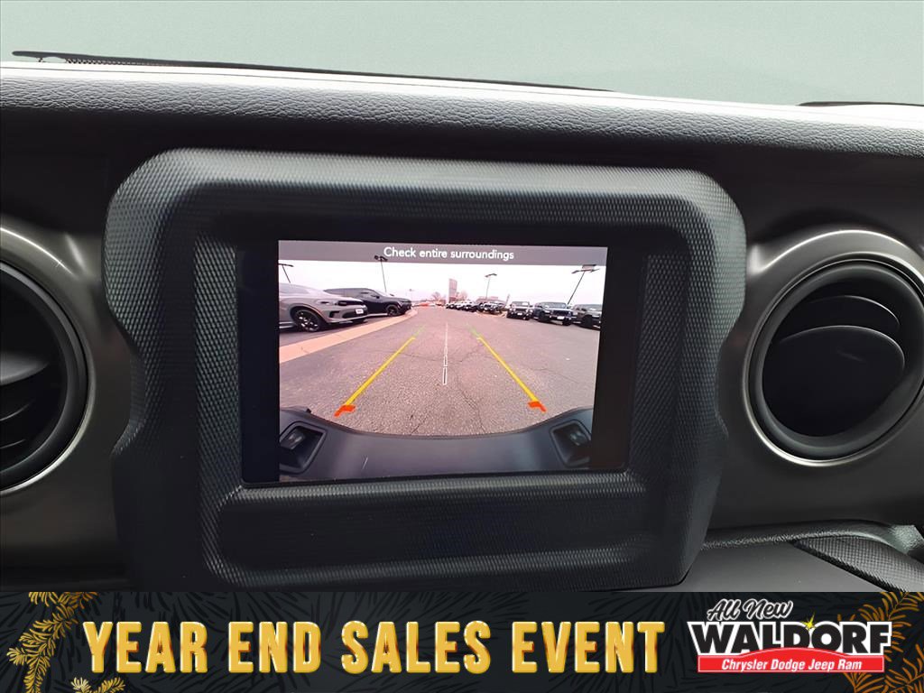 Used 2023 Jeep Gladiator Sport image 16