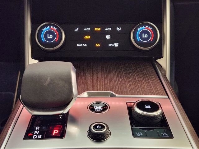 New 2023 Land Rover Range Rover SE image 18