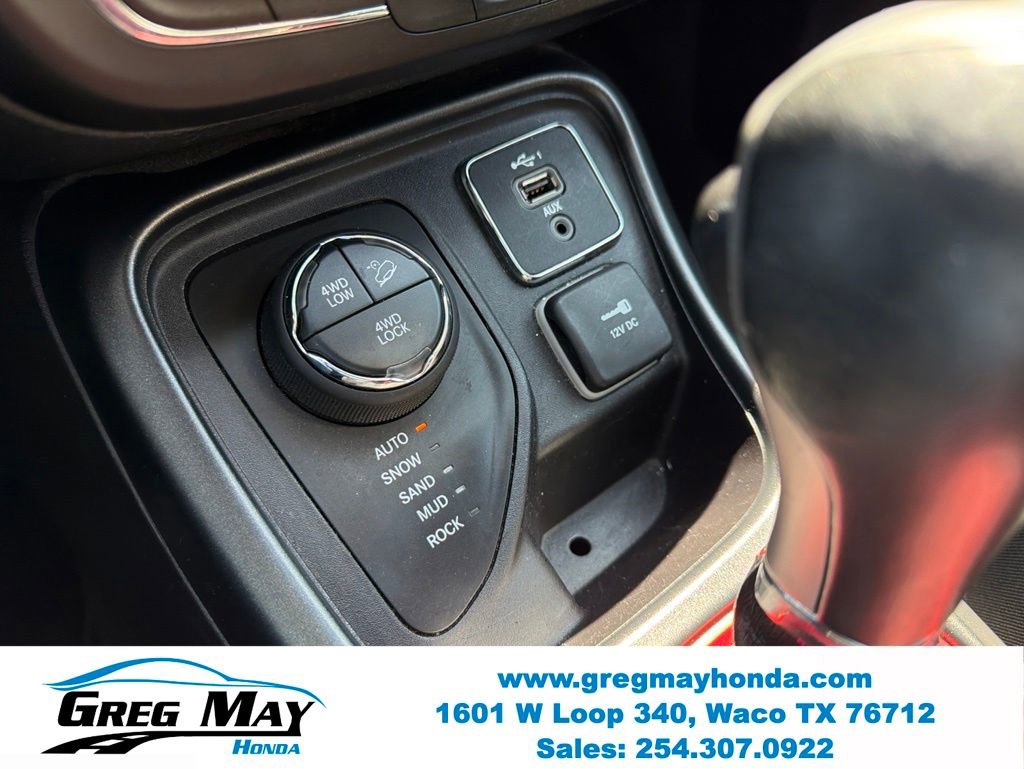 Used 2020 Jeep Compass Trailhawk AWD/4WD image 17
