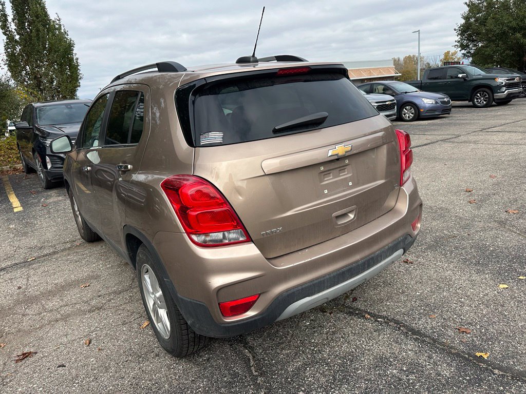 Used 2018 Chevrolet Trax LT w/ LT Convenience Package FWD image 24