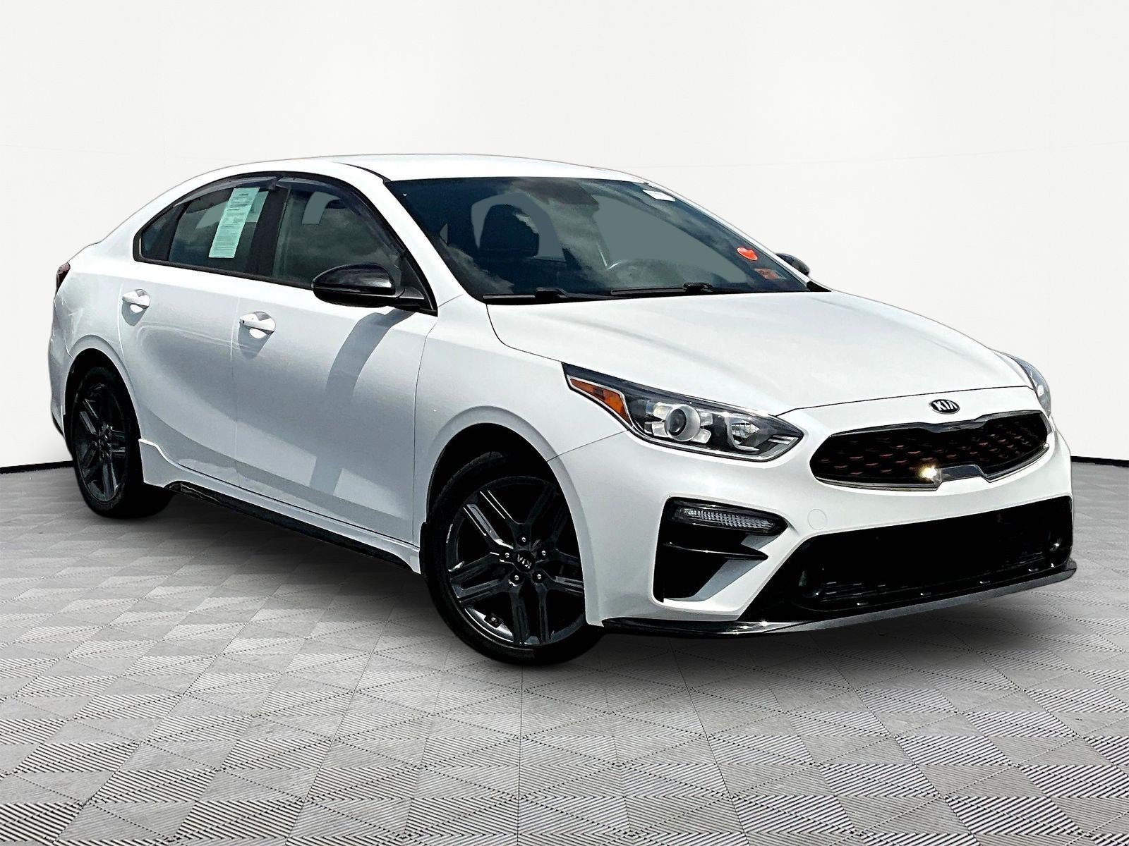 Used 2021 Kia Forte GT-Line FWD image 3