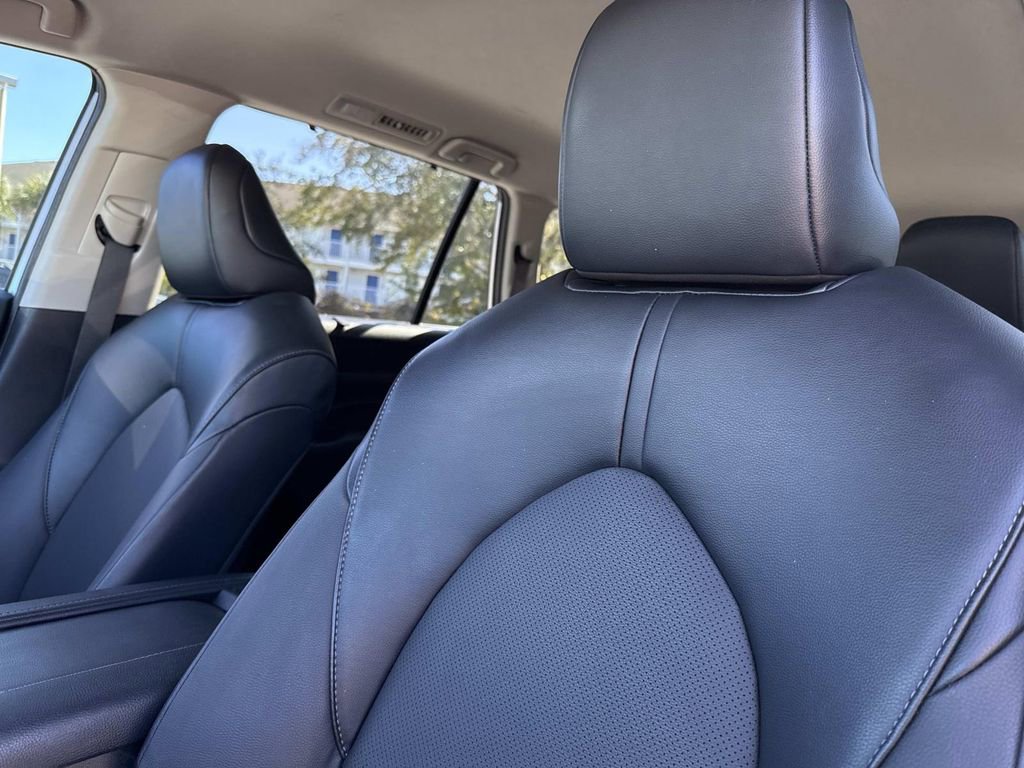 Used 2024 Toyota Grand Highlander XLE image 26