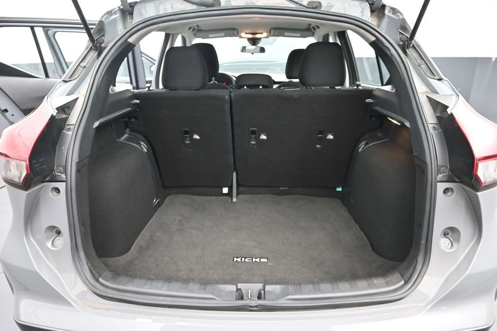 Used 2023 Nissan Kicks SV FWD image 11