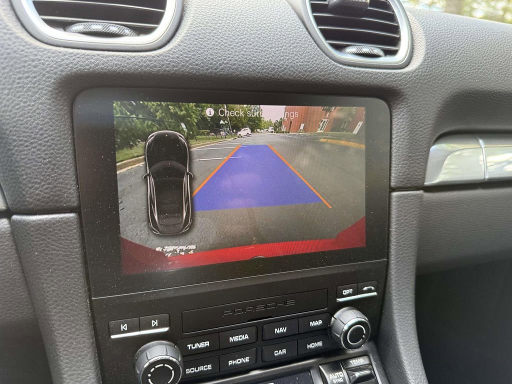 Used 2024 Porsche 718 Cayman image 11