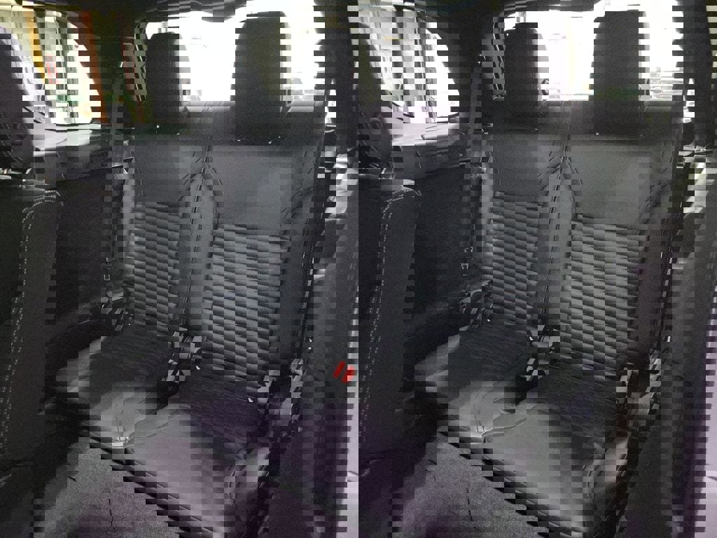 New 2026 Land Rover Discovery Dynamic SE AWD/4WD image 27