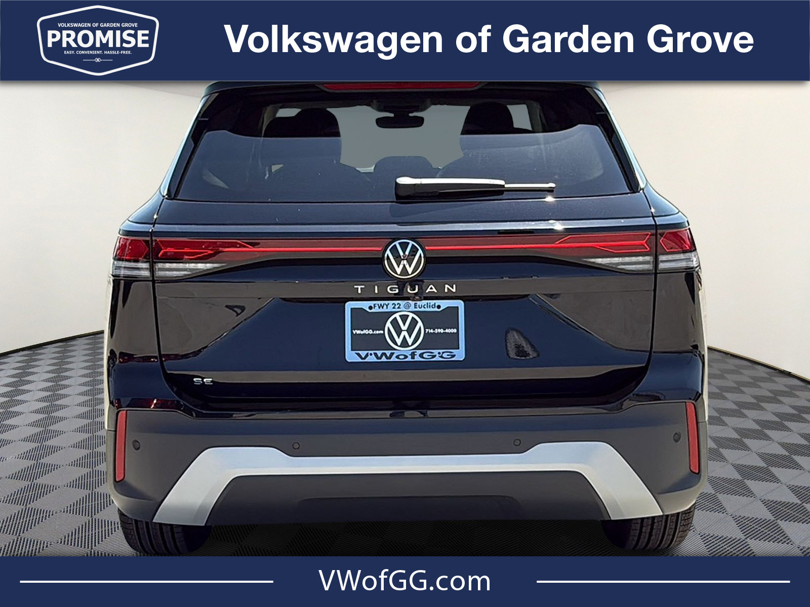 New 2026 Volkswagen Tiguan SE FWD image 7