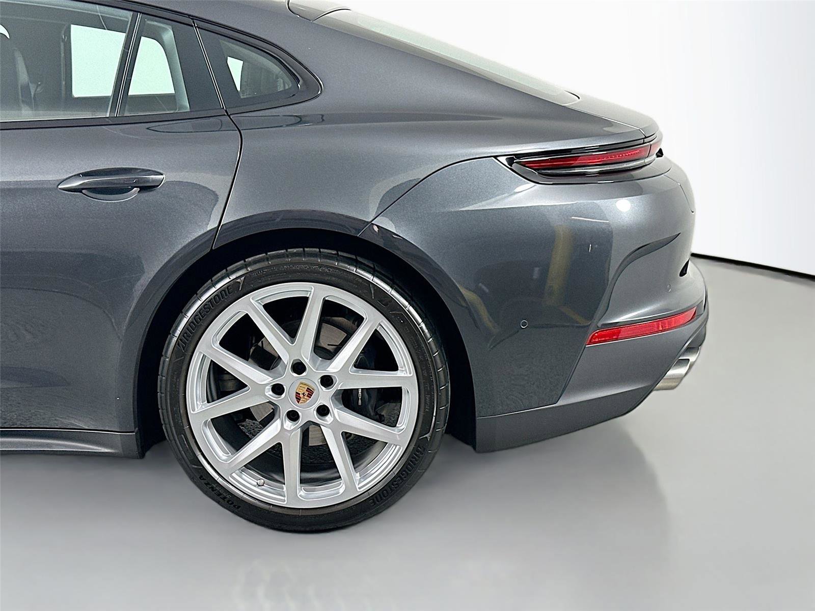 Certified 2025 Porsche Panamera 4 AWD/4WD image 12