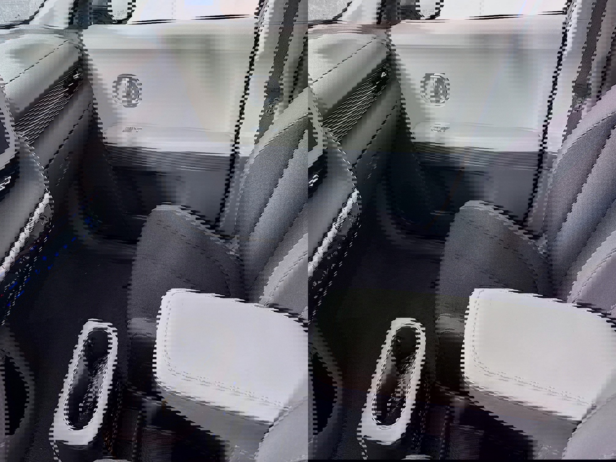 Used 2024 Hyundai Ioniq 5 SEL image 24