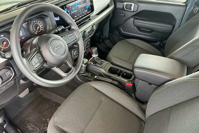 New 2026 Jeep Gladiator Sport AWD/4WD image 7