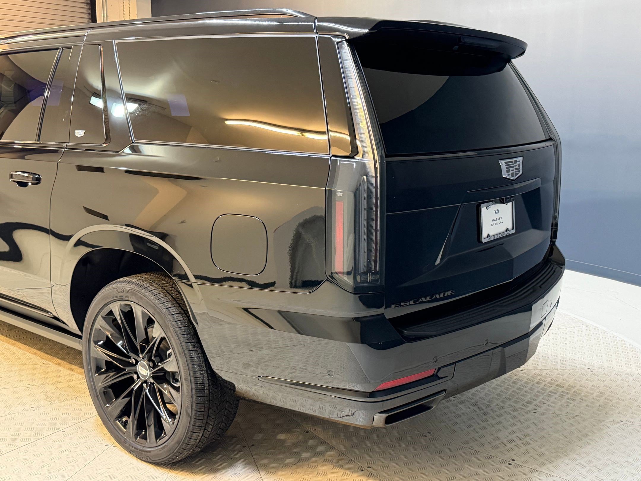 New 2026 Cadillac Escalade ESV Platinum Sport AWD/4WD image 22