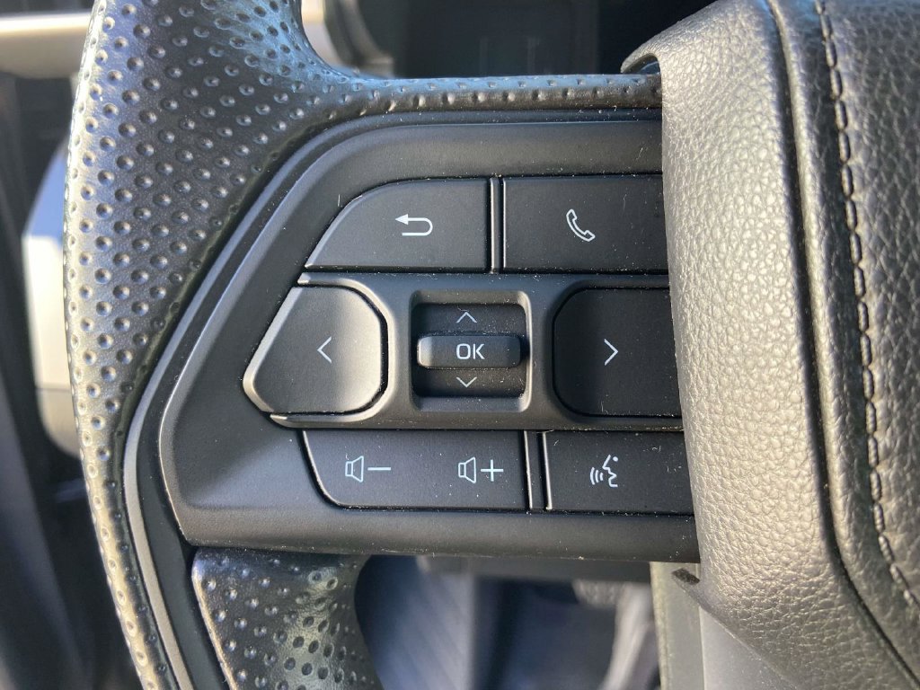 Used 2024 Toyota Tacoma SR5 AWD/4WD image 31