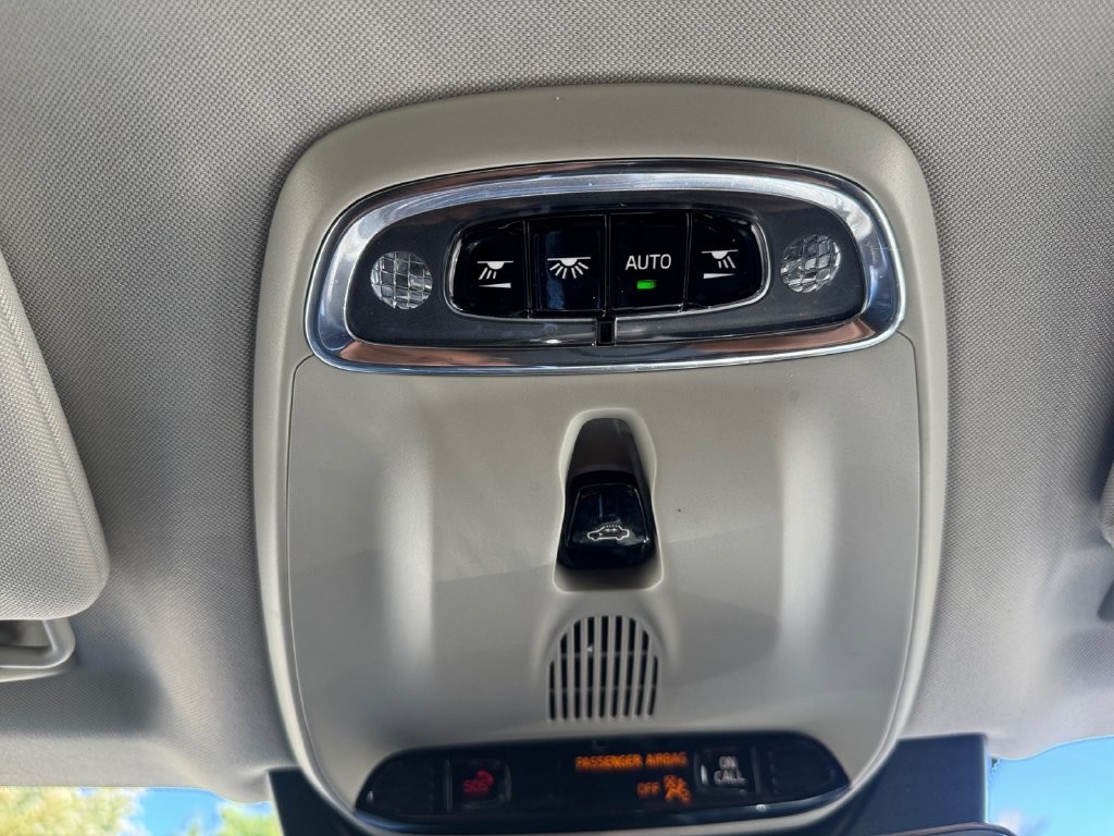 Used 2018 Volvo XC90 T6 Momentum w/ Convenience Package AWD/4WD image 26