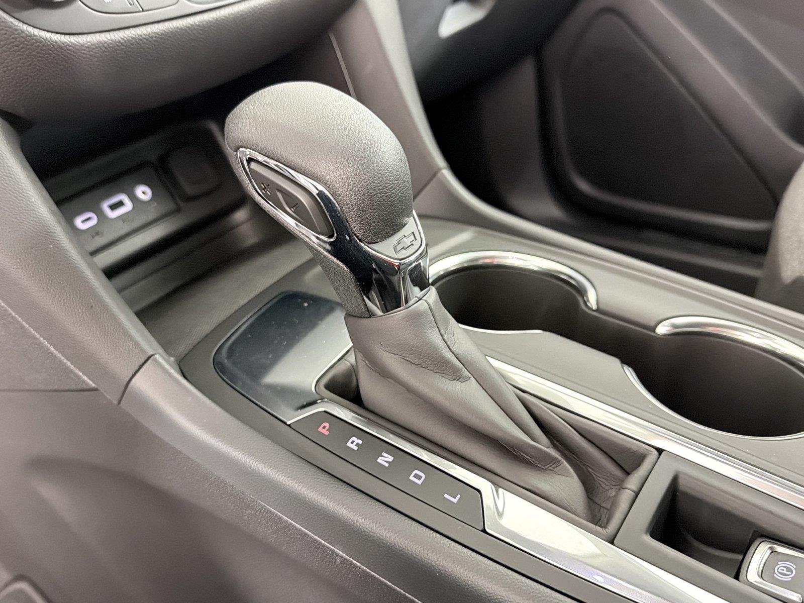 Used 2024 Chevrolet Equinox LT FWD image 31