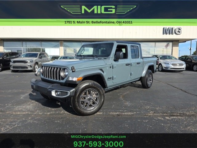 Used 2024 Jeep Gladiator Sport image 1