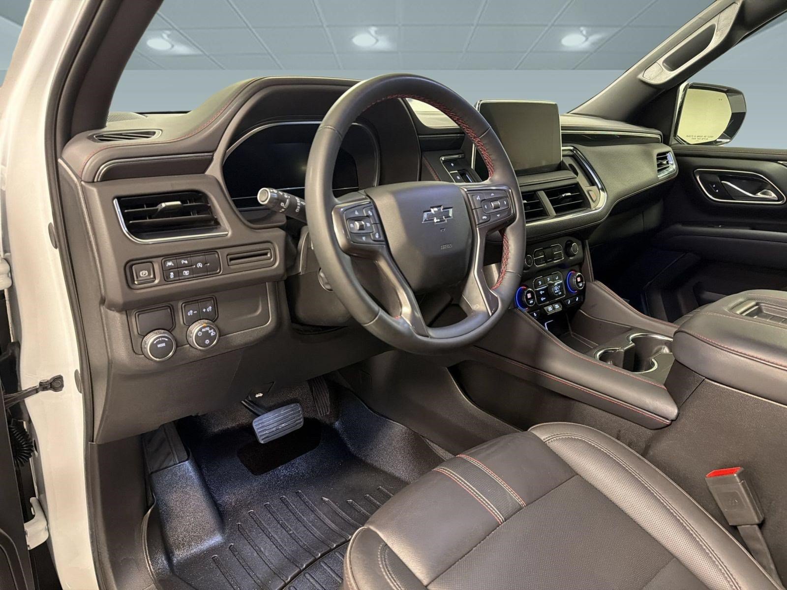 Used 2024 Chevrolet Tahoe RST w/ Luxury Package RWD image 4