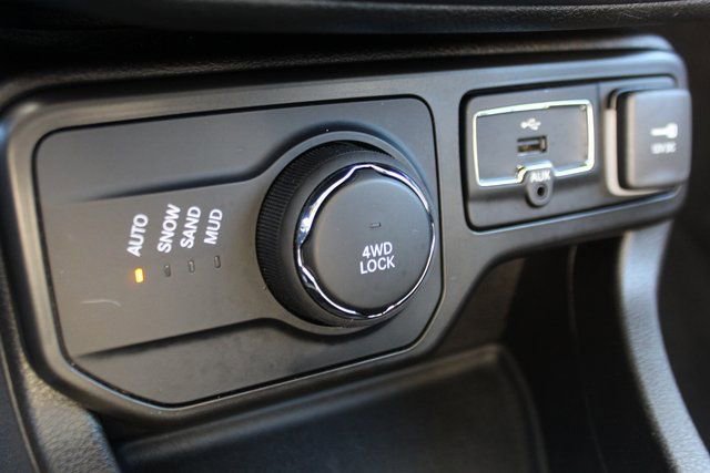 Used 2023 Jeep Renegade Latitude image 20