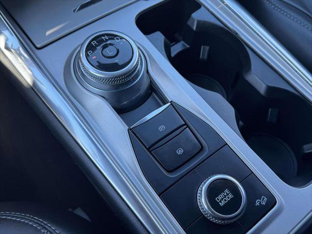 Used 2022 Ford Explorer XLT w/ Equipment Group 202A image 29