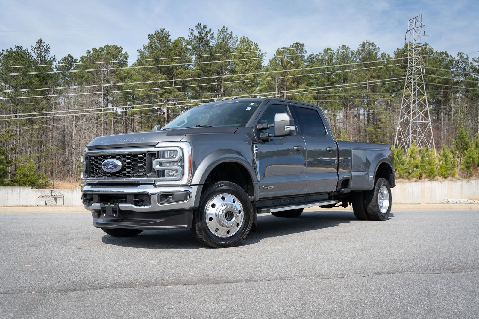 Used 2023 Ford F450 Lariat w/ FX4 Off-Road Package image 2