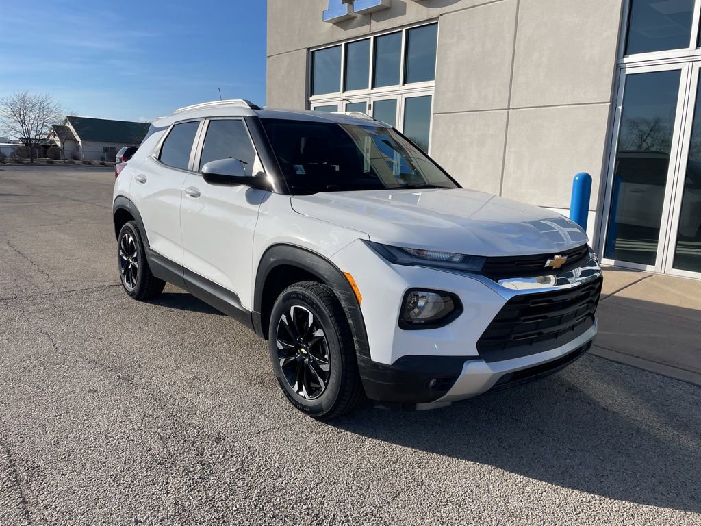 Used 2023 Chevrolet TrailBlazer LT w/ Convenience Package AWD/4WD image 1