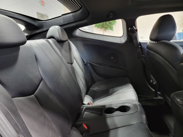 Used 2016 Hyundai Veloster Turbo w/ Option Group 04 FWD image 14
