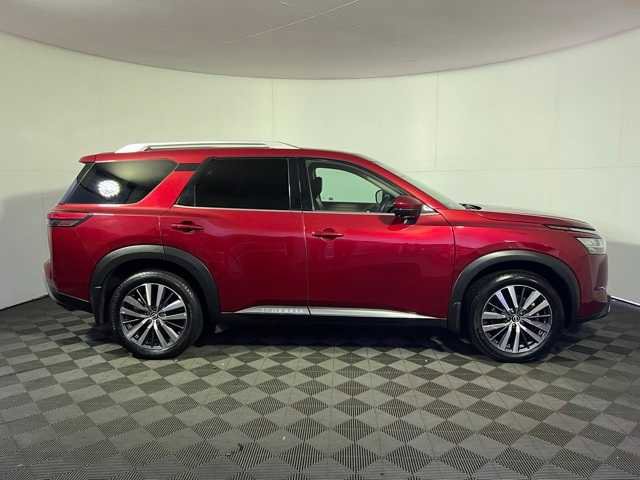 Certified 2022 Nissan Pathfinder Platinum w/ Cargo Package image 8