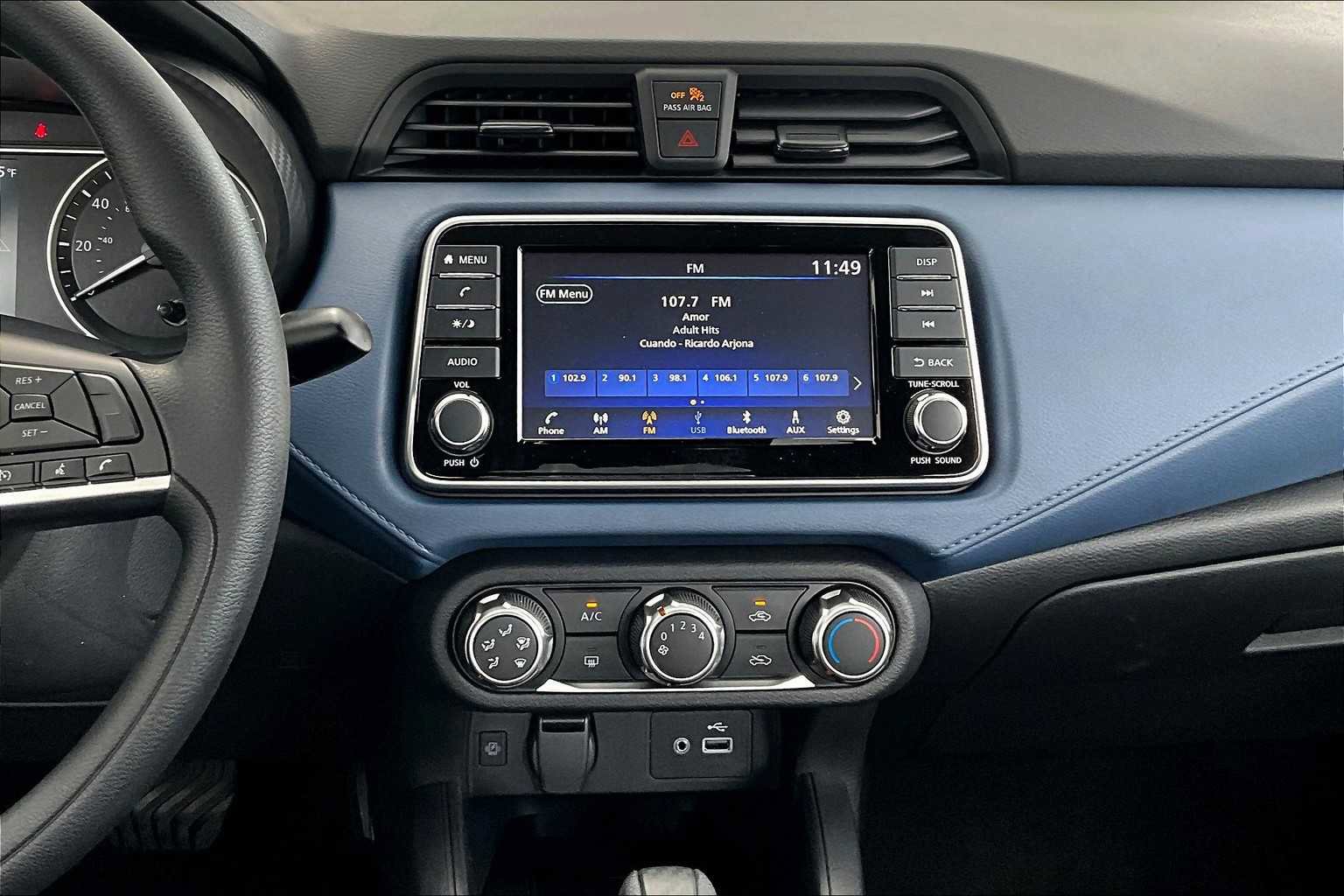 New 2025 Nissan Versa SV w/ Trunk Package FWD image 6