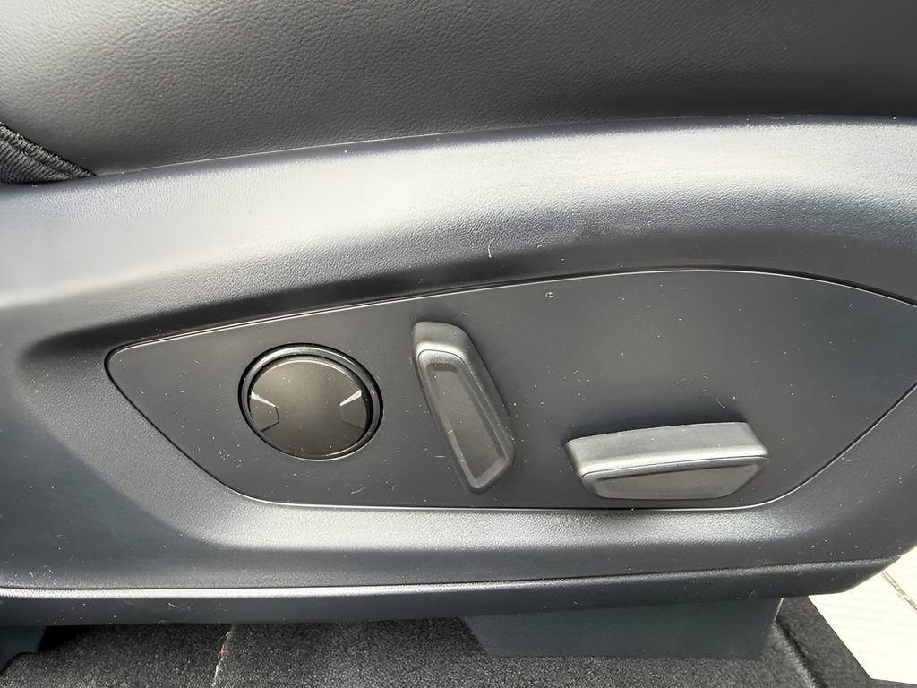 New 2026 Ford Explorer ST-Line w/ ST-Line Street Pack image 19